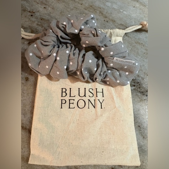 Luxury Hair and Skincare Gift Set for that special lady in your life - Picture 16 of 16